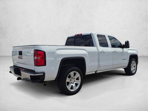 Used 2017 GMC Sierra 1500 SLE w/ SLE Value Package AWD/4WD image 5