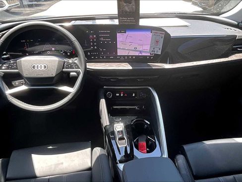 Certified 2025 Audi Q5 Premium Plus w/ Premium Plus image 4