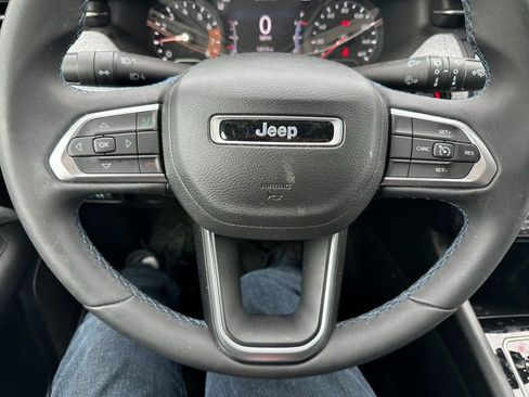 Certified 2022 Jeep Compass Latitude image 3
