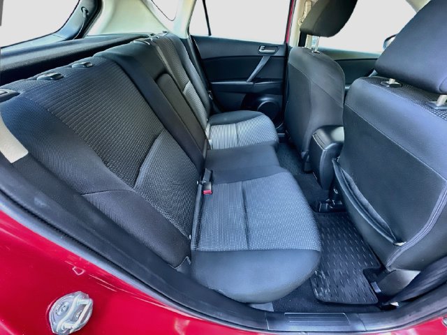 Used 2013 MAZDA MAZDA3 i Touring FWD image 26