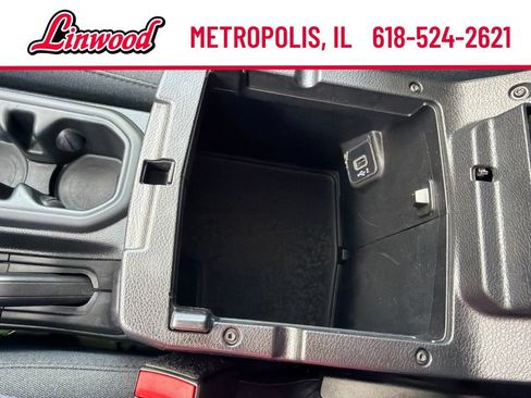 Used 2025 Jeep Wrangler Sport AWD/4WD image 21