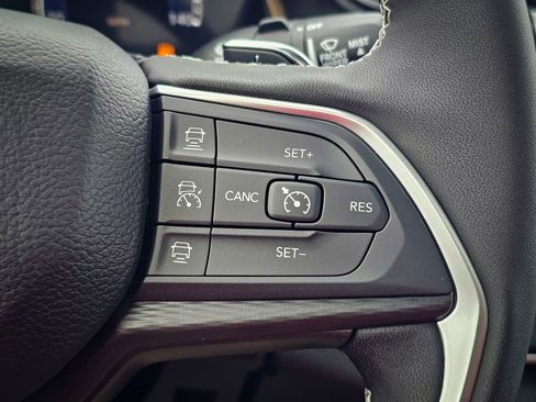 New 2025 Jeep Grand Cherokee Laredo X w/ Luxury Tech Group I image 20