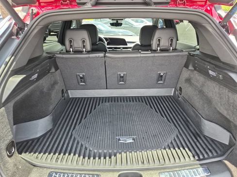 Used 2025 Cadillac XT4 Sport FWD image 19