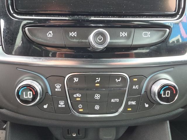 Used 2023 Chevrolet Traverse LT FWD image 9