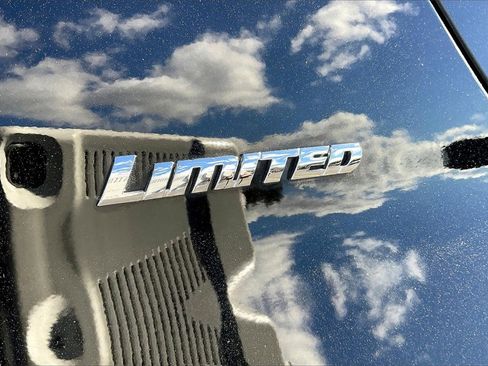 Used 2018 Toyota 4Runner Limited image 7