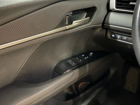 Used 2025 Toyota Camry SE FWD image 20