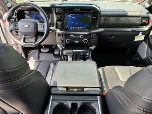 Used 2025 Ford F150 Raptor AWD/4WD image 19