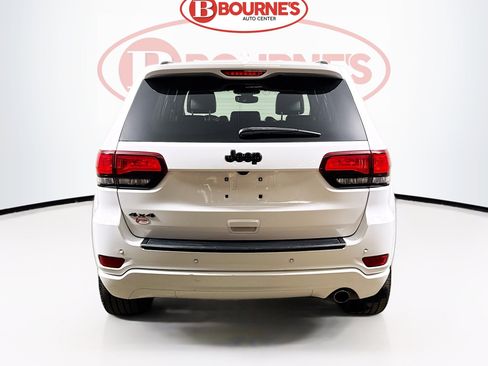 Used 2020 Jeep Grand Cherokee Altitude image 10