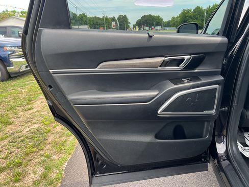 Used 2022 Kia Telluride EX w/ EX Premium Package AWD/4WD image 30