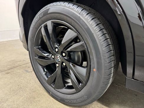 New 2025 Buick Encore GX Sport Touring image 7