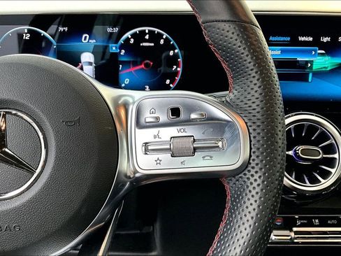 Used 2022 Mercedes-Benz GLB 35 AMG 4MATIC image 25