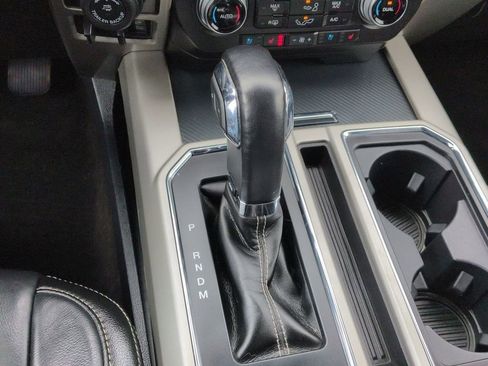 Used 2020 Ford F150 Lariat w/ Equipment Group 502A Luxury AWD/4WD image 17