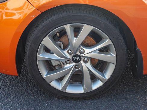 Used 2016 Hyundai Veloster image 6