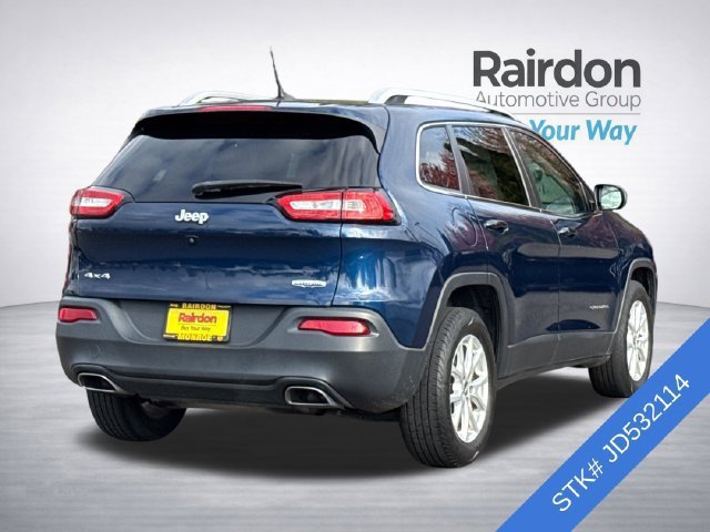 Used 2018 Jeep Cherokee Latitude AWD/4WD image 4