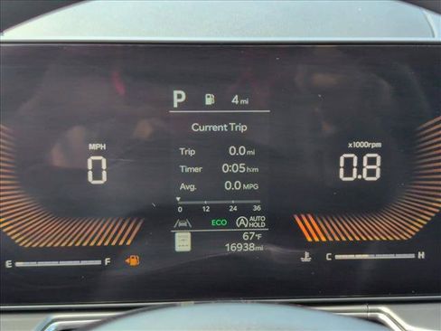 Used 2025 Kia Sorento LX FWD image 11