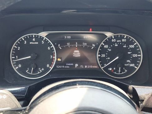 Used 2023 Nissan Pathfinder SL w/ SL Premium Package FWD image 13