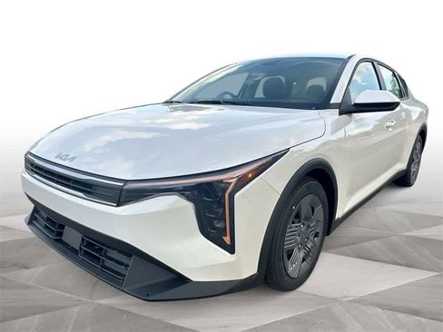New 2025 Kia K4 LX image 4