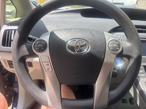 Used 2013 Toyota Prius Two FWD image 10