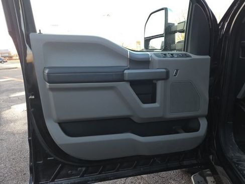 Used 2017 Ford F250 XLT w/ XLT Premium Package image 22