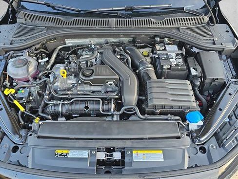 Used 2026 Volkswagen Jetta SE FWD image 17