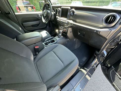 Used 2021 Jeep Wrangler Unlimited Sport AWD/4WD image 21