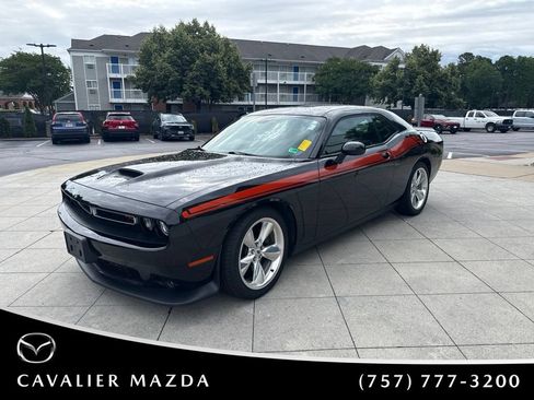 Used 2019 Dodge Challenger R/T w/ Cold Weather Group RWD image 3