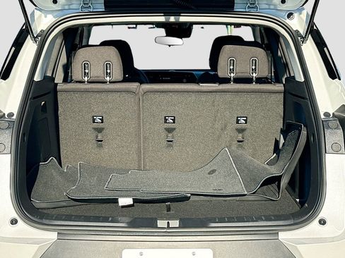 Used 2024 Chevrolet TrailBlazer LT w/ Driver Confidence Package image 23