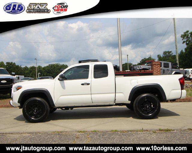 Used 2019 Toyota Tacoma SR w/ SX Package AWD/4WD image 4