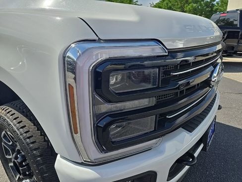 New 2025 Ford F250 Platinum image 31