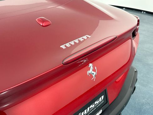 Used 2019 Ferrari Portofino RWD image 49