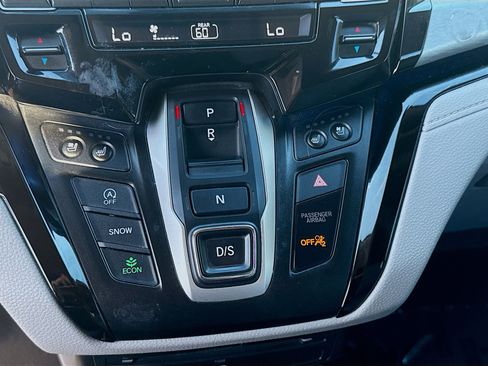 Certified 2020 Honda Odyssey Elite image 16