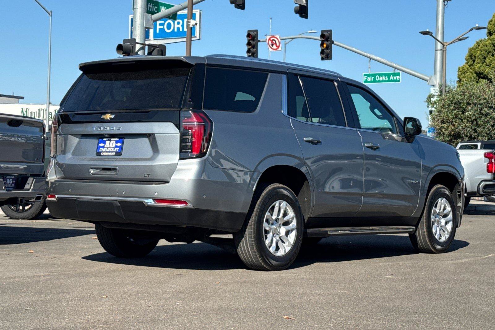 Used 2025 Chevrolet Tahoe LT AWD/4WD image 6