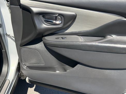 Used 2017 Nissan Murano S w/ Navigation Package image 16