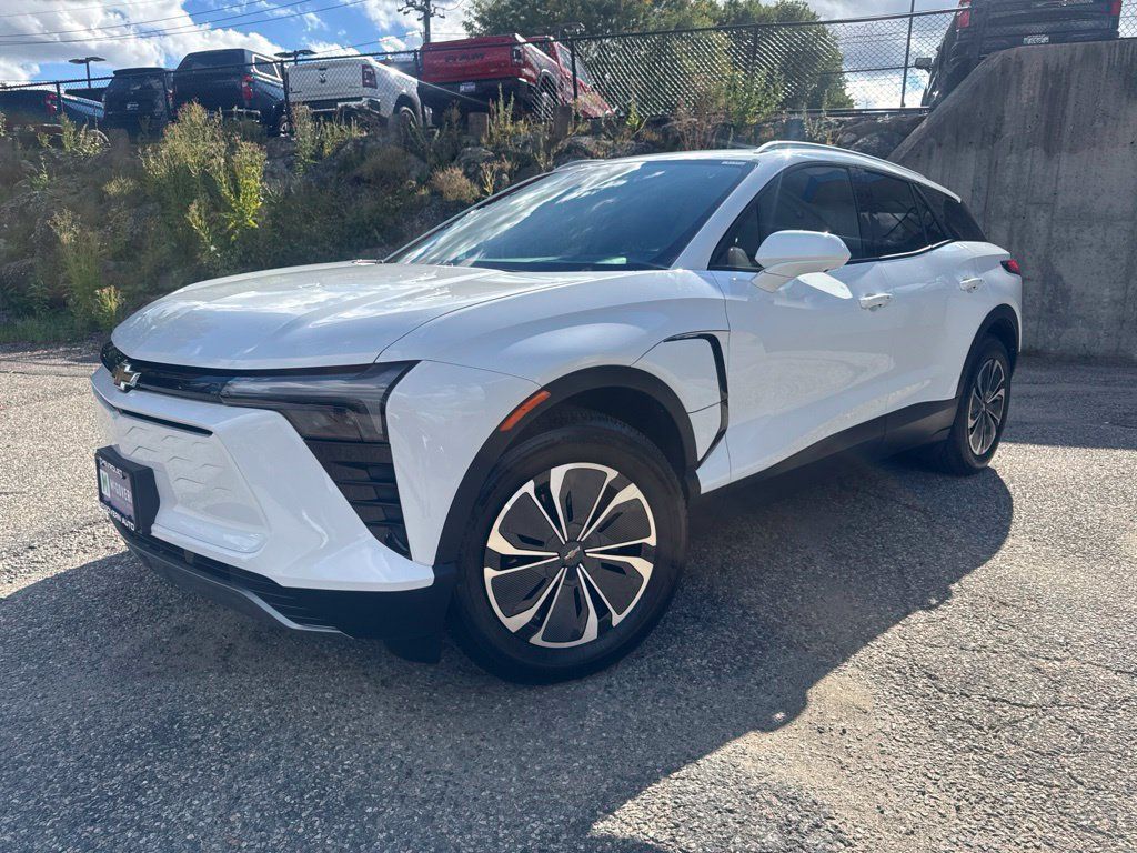 Used 2024 Chevrolet Blazer EV LT AWD/4WD image 2