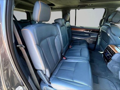 Used 2022 Jeep Grand Wagoneer Series II w/ Flexible Seating Group image 27