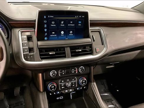 Used 2024 Chevrolet Tahoe High Country AWD/4WD image 31