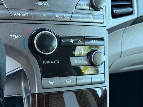 Used 2009 Toyota Venza image 19