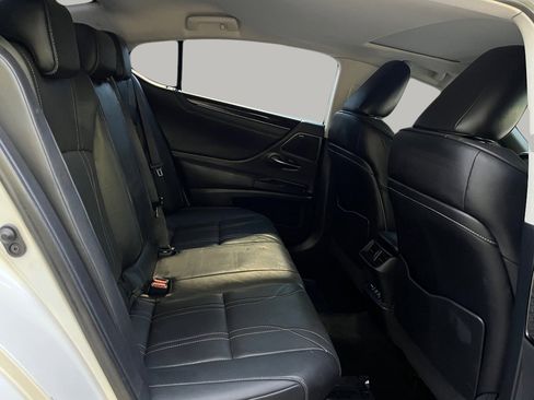 Used 2021 Lexus ES 300h w/ Accessory Package 2 image 18