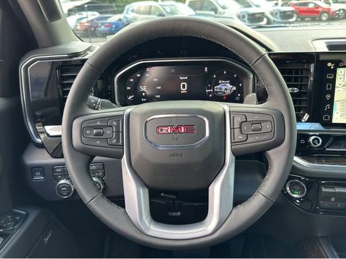 New 2026 GMC Sierra 1500 Elevation image 17