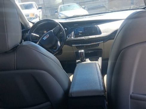 Used 2019 Cadillac XT4 Premium Luxury FWD image 15