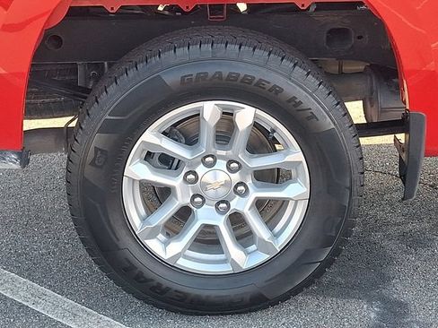Used 2023 Chevrolet Silverado 1500 LT AWD/4WD image 27