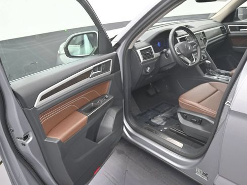 Used 2022 Volkswagen Atlas SE FWD image 10