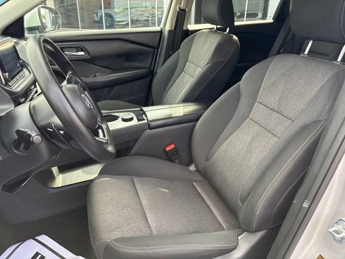 Used 2024 Nissan Rogue SV AWD/4WD image 8