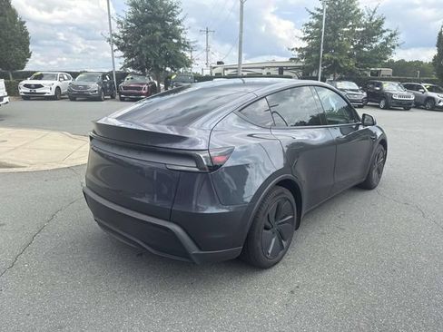 Used 2026 Tesla Model Y Long Range RWD image 10