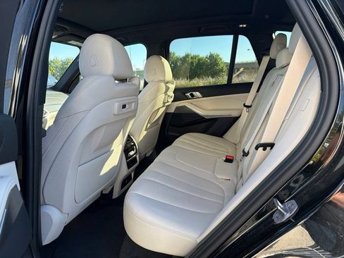 Used 2021 BMW X5 xDrive40i w/ Premium Package 2 AWD/4WD image 11