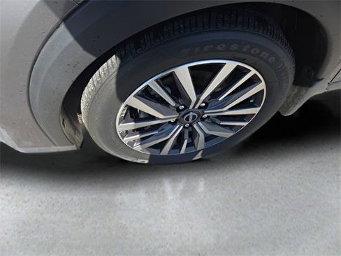 Used 2024 Nissan Kicks SV image 30