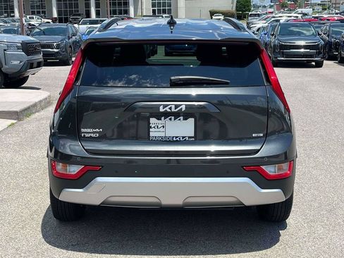 Certified 2025 Kia Niro EX FWD image 28