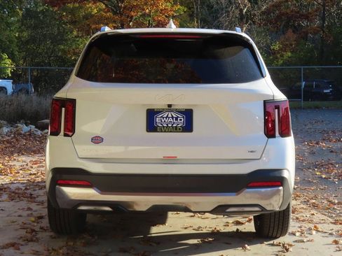 New 2026 Kia Sorento EX w/ EX Premium Package AWD/4WD image 19