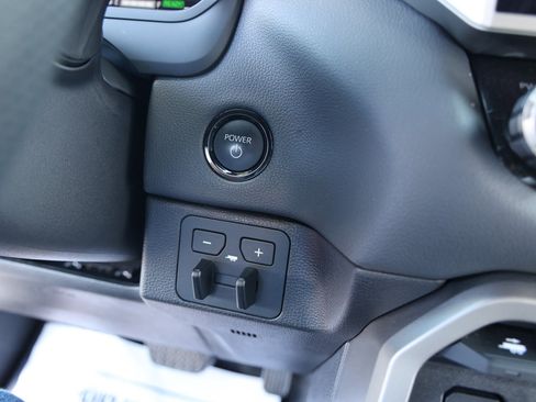 Used 2025 Toyota Tundra Limited image 25