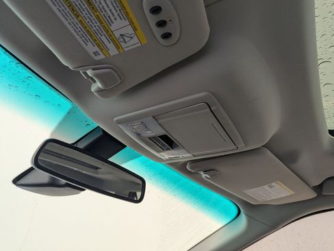 Used 2016 Ford Explorer Platinum image 17